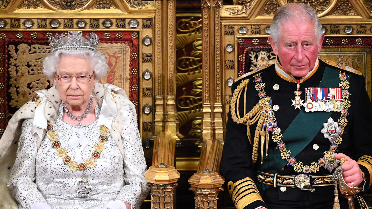 Książę Karol zastąpił królową podczas ważnego wydarzenia. Podano powody