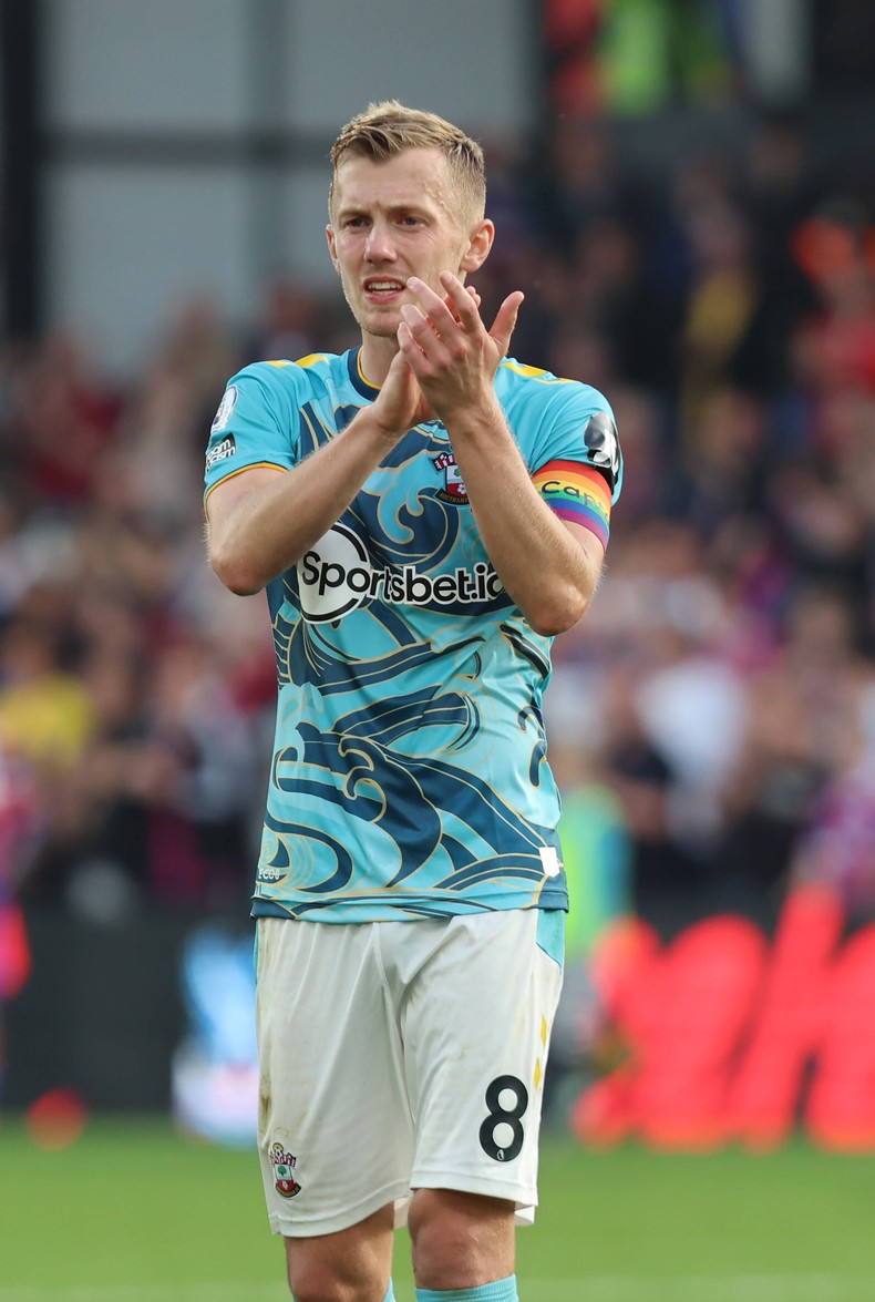 Southampton's James Ward-Prowse claps to the Fans after English Premier League soccer match between Crystal Palace against Southampton at Selhurst Park on October 29, 2022.