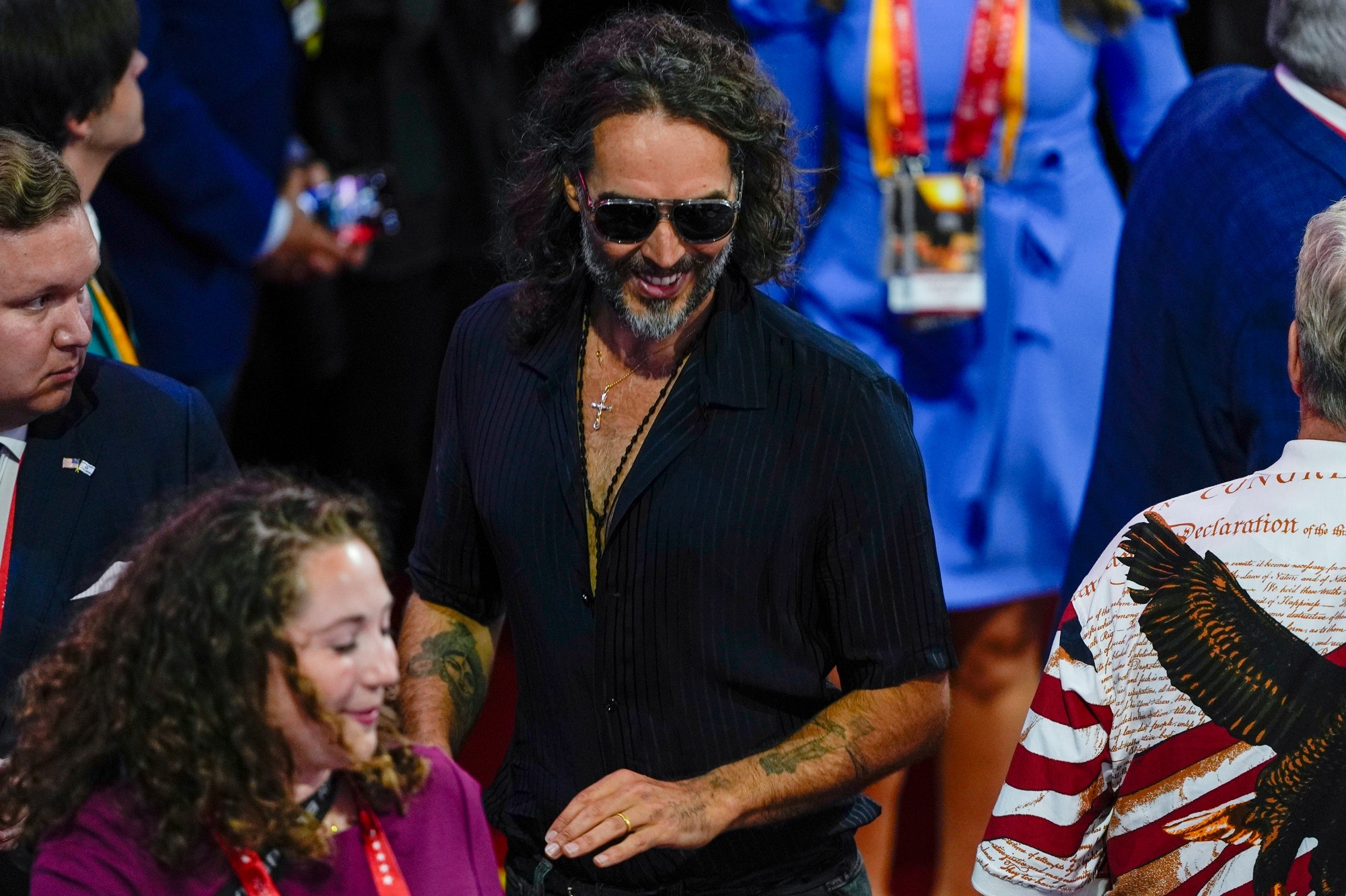 Na archívnej snímke z 18. júla 2024 britský komik, herec a bývalý moderátor Russell Brand.