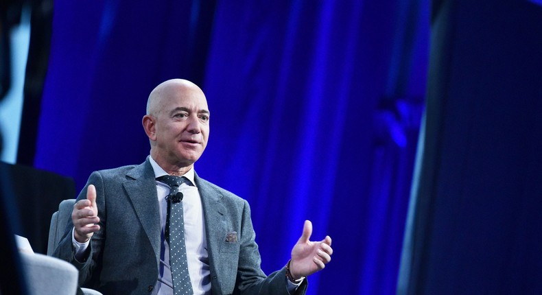 Jeff Bezos was reportedly so happy with Amazon's logo he said anyone ...