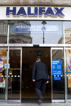 Były dyrektor Halifax Bank of Scotland zrzeka się tytułu szlacheckiego