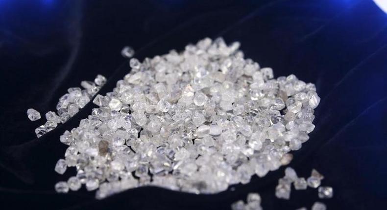 Diamonds are seen during an exhibition in Gaborone, Botswana, November 23, 2015. REUTERS/Siphiwe Sibeko