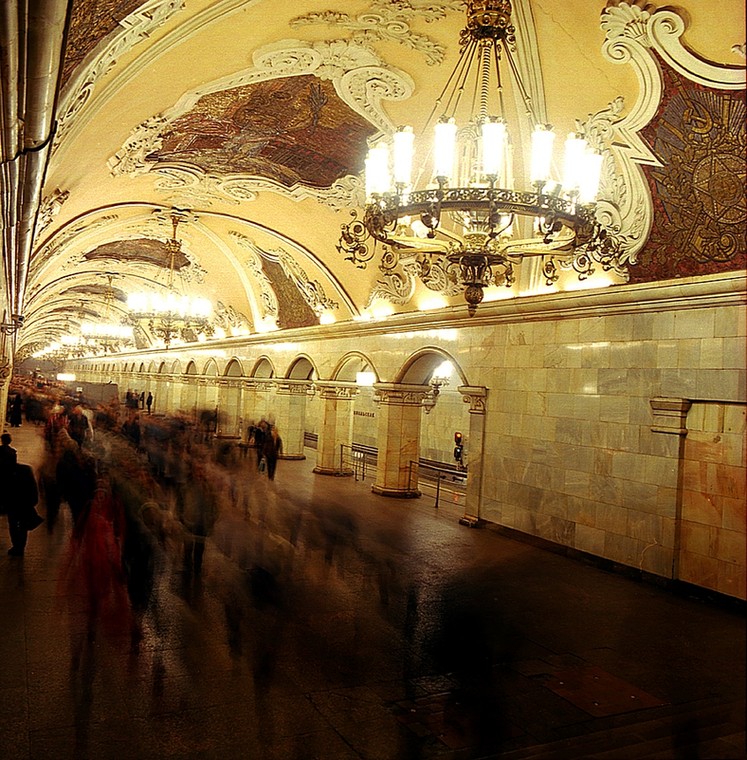 Moskwa, metro Komolovskaya