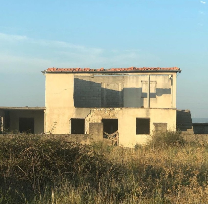 Nekadašnja ognjišta, napuštena ili spaljena