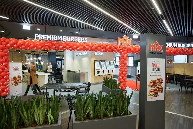 MAX Premium Burgers w Westfield ARKADIA 