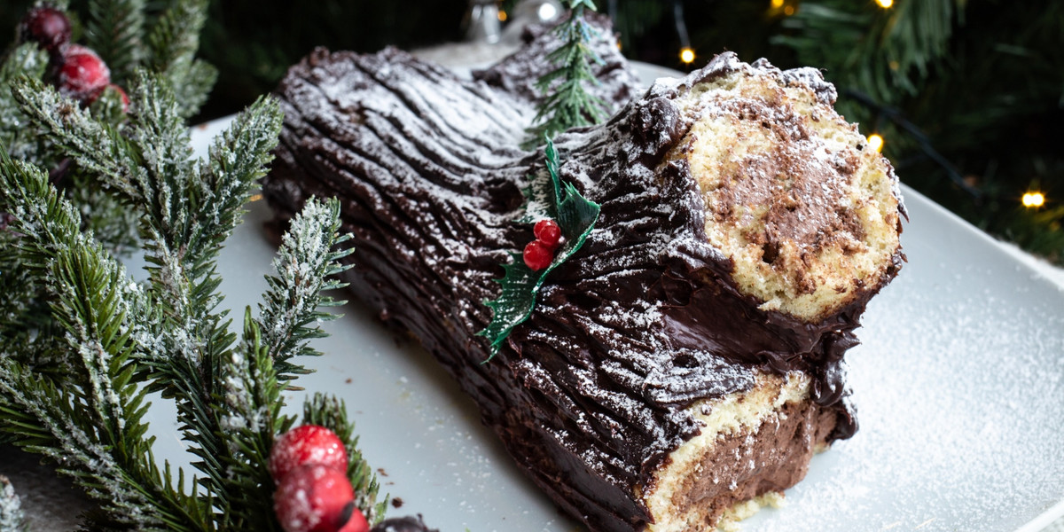 Bouche de Noel - Francuzi nie wyobrażają sobie innego świątecznego deseru. 
