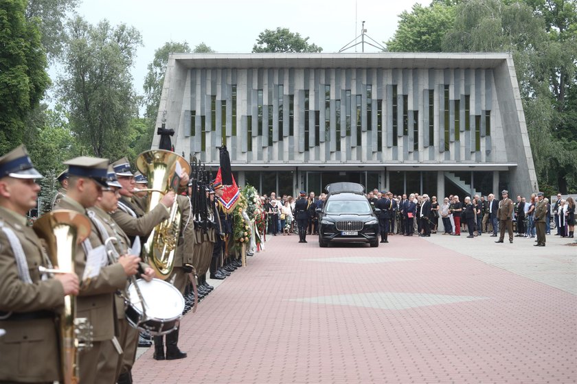 Pogrzeb miał charakter państwowy.