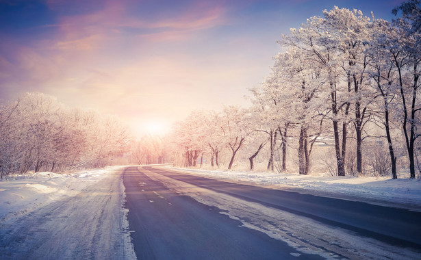 Nadciąga zima. Meteorolodzy ostrzegają przed opadami śniegu. PROGNOZA POGODY