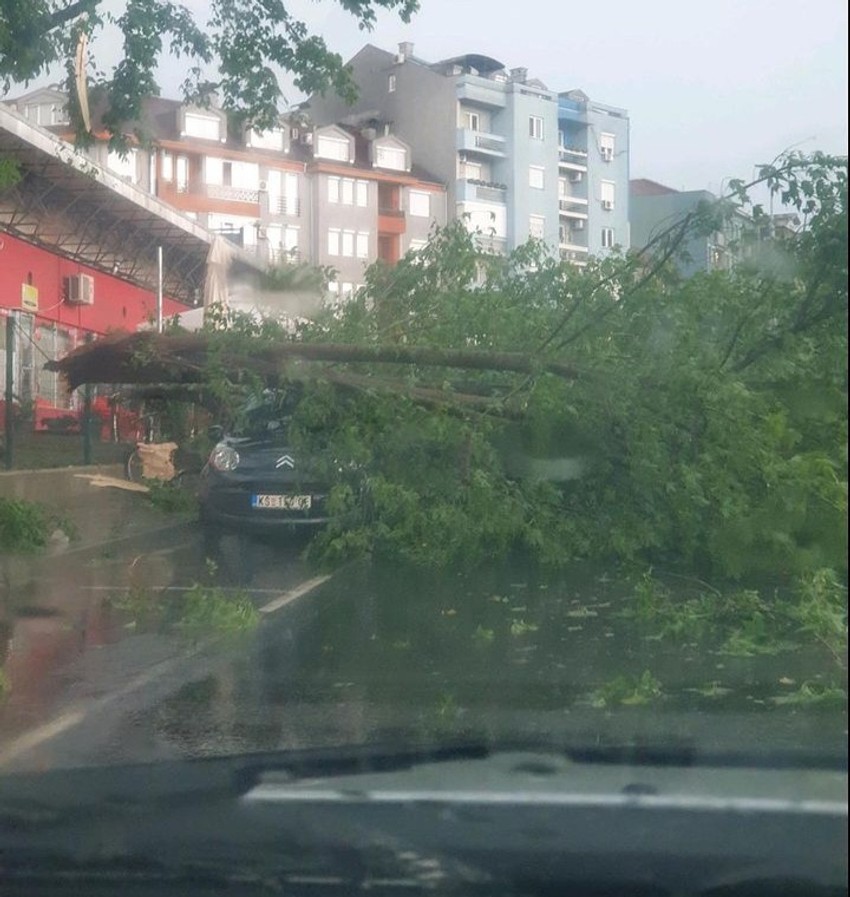 Ogromna šteta je načinjena u Kruševcu tokom nevremena