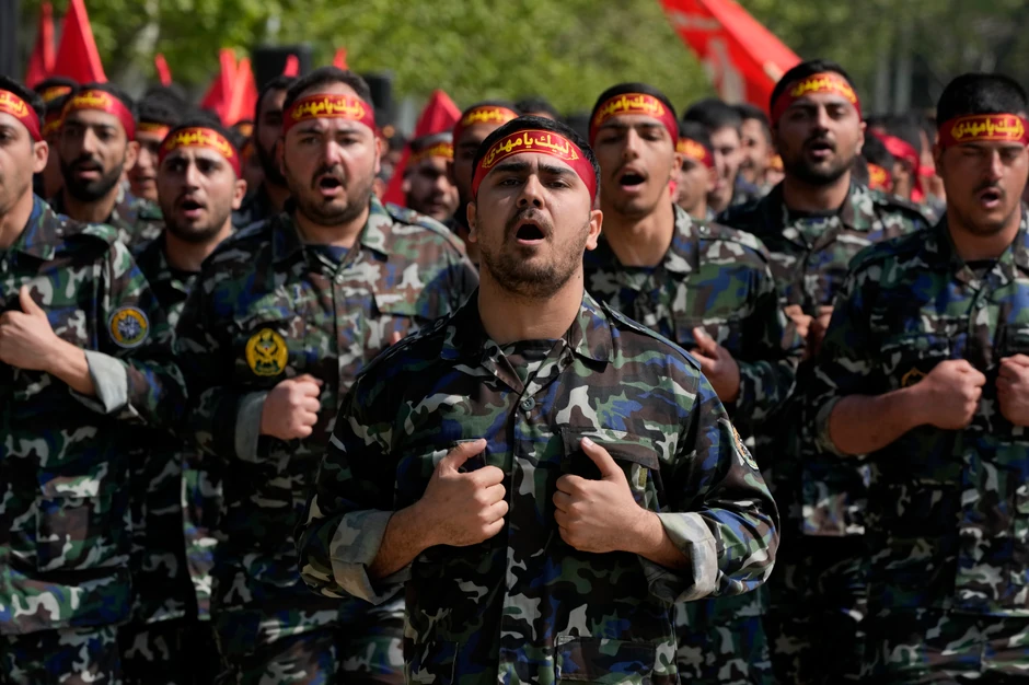 Vojna parada u bazi na severu Teherana, Iran, 17. aprila