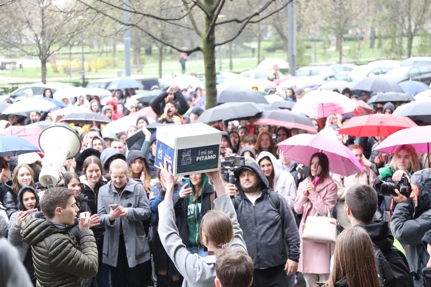 U planu je da nadležnima u Ministarstvu prosvete predaju peticiju
