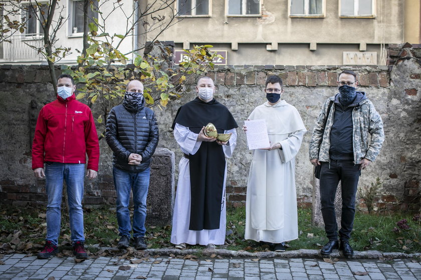 Kapsuła czasu na kościele św. Mikołaja w Gdańsku.