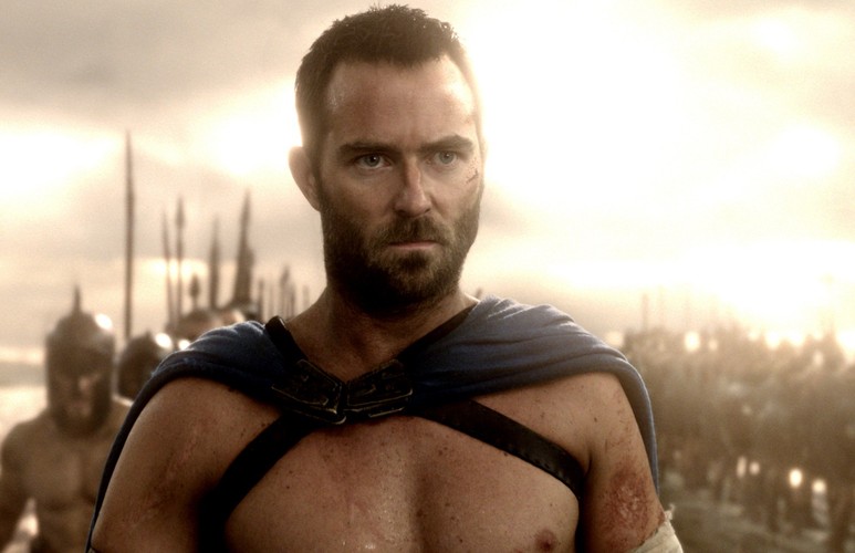 Sullivan Stapleton w filmie '300: Początek Imperium'
