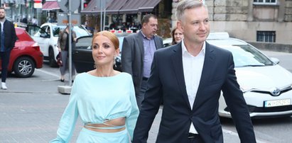 Zielińska odkurzyła tren i ruszyła na salony z mężem ZDJĘCIA