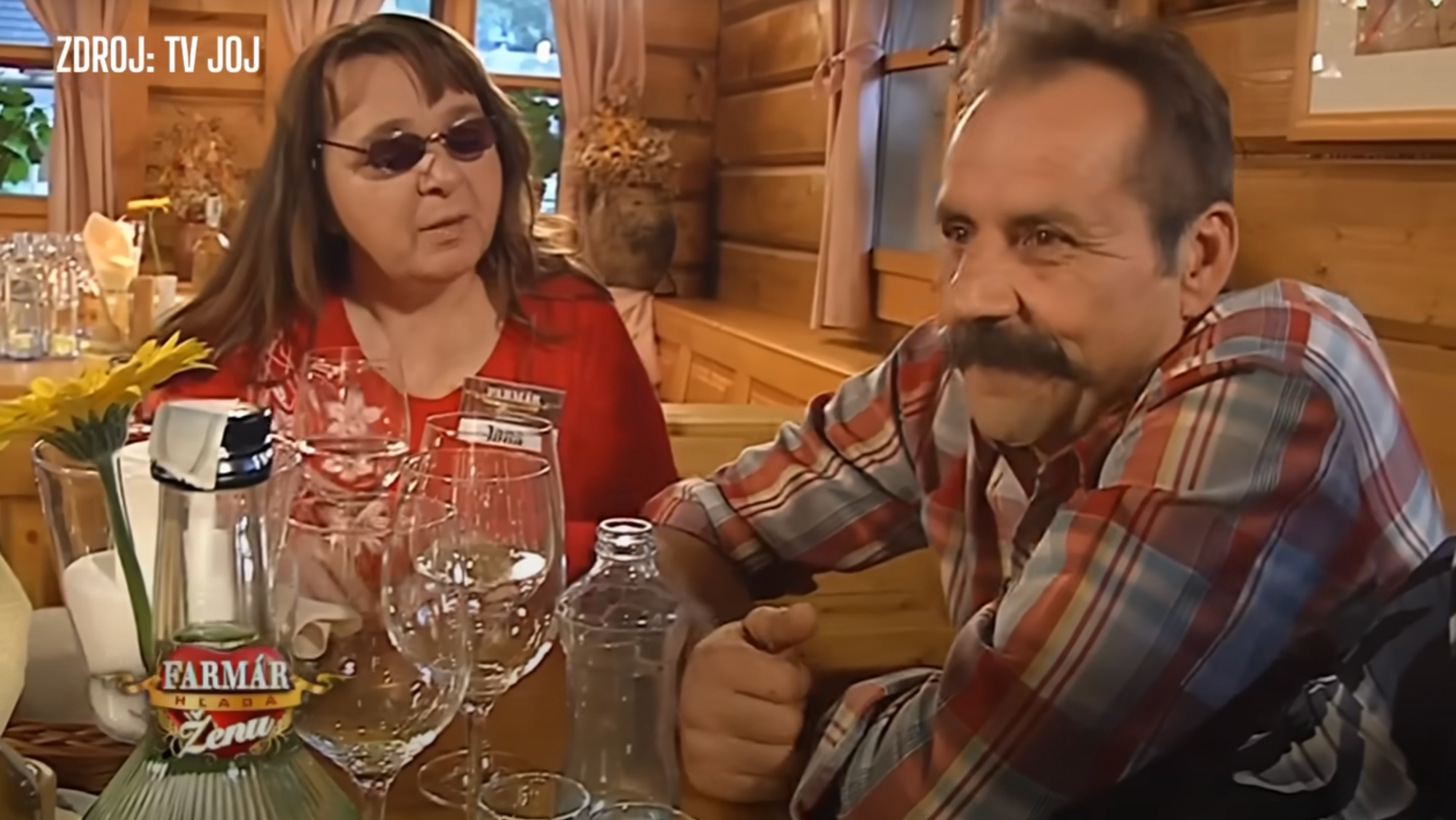 Štefan Paprčka sa stal známy vďaka šou Farmár hľadá ženu. 