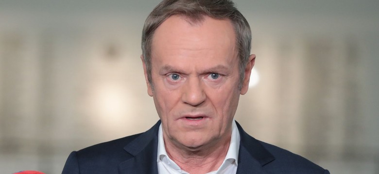 Tusk bije w Kaczyńskiego: Z ciebie, Jarosławie, taki wódz, jaki maratończyk