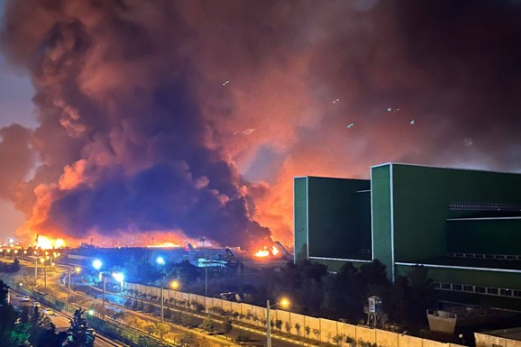 "'Rat protiv Irana je apsolutno idiotski, SAT SUDNJEG DANA se pomerio sa 89 na 85 sekundi do ponoći!": Upozorenje Džona Meklina