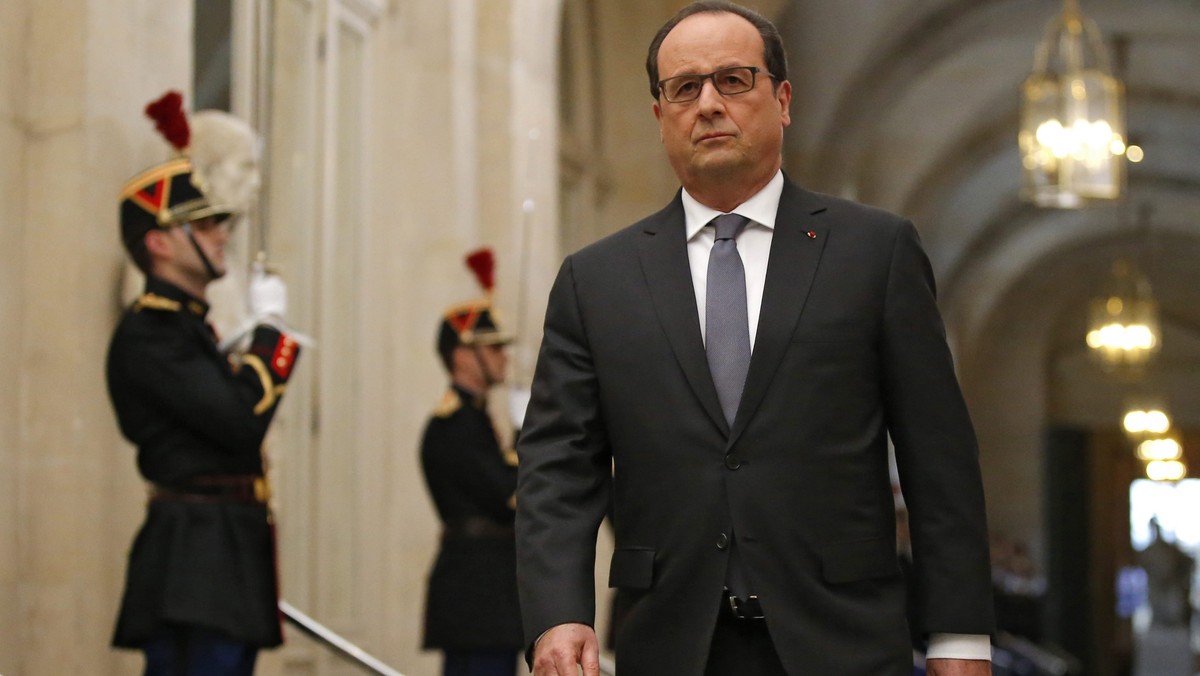 Prezydent Francji Francois Hollande podkreślił, że w związku z zamachami terrorystycznymi w Paryżu chce zwołania posiedzenia Rady Bezpieczeństwa ONZ w sprawie walki z Państwem Islamskim (IS). Zapewniał, że terroryzm zostanie zlikwidowany.