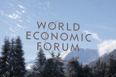 Davos: Światowe Forum Ekonomiczne przełożone na lato 2021 r.