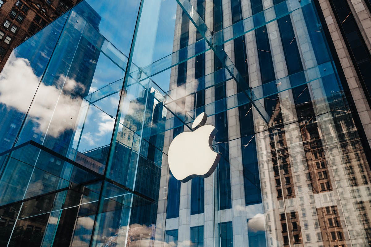 Europejski cios w amerykańskie big techy. KE nałożyła kary na Apple i Metę