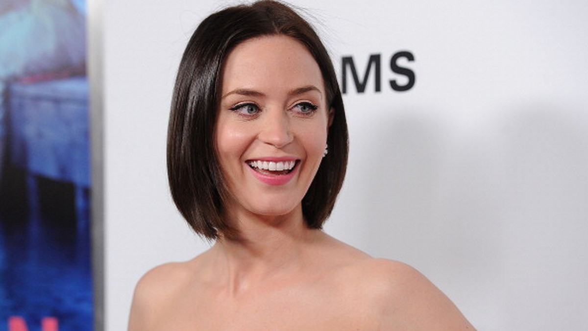 Emily Blunt jest jedną z najbardziej rozpoznawanych brytyjskich aktorek w Hollywood. Oczywiście nie tylko z powodu swojego akcentu, ale także talentu i filmów, w których gra. Emily doskonale sprawdza się zarówno w rolach dramatycznych ("Młoda Wiktoria", "Wilkołak"), komediowych ("Diabeł ubiera się u Prady"), romantycznych ("Władcy umysłów"), w filmach niezależnych ("Siostra twojej siostry") i komercyjnych ("Przygody Guliwera"). Potrafi rozśmieszać, wzruszać i prowokować tak, jak w filmie "Lato miłości" Pawła Pawlikowskiego, który stał się jej przepustką do Hollywood. Najnowszy film, komedię romantyczną "Połów szczęścia w Jemenie" z udziałem Emily Blunt, której na ekranie partneruje Ewan McGregor, można oglądać w kinach od 20 kwietnia.