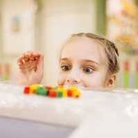 Ingerültté, cukortolvajjá vált a gyerek - mit tegyek? Az orvos válaszol