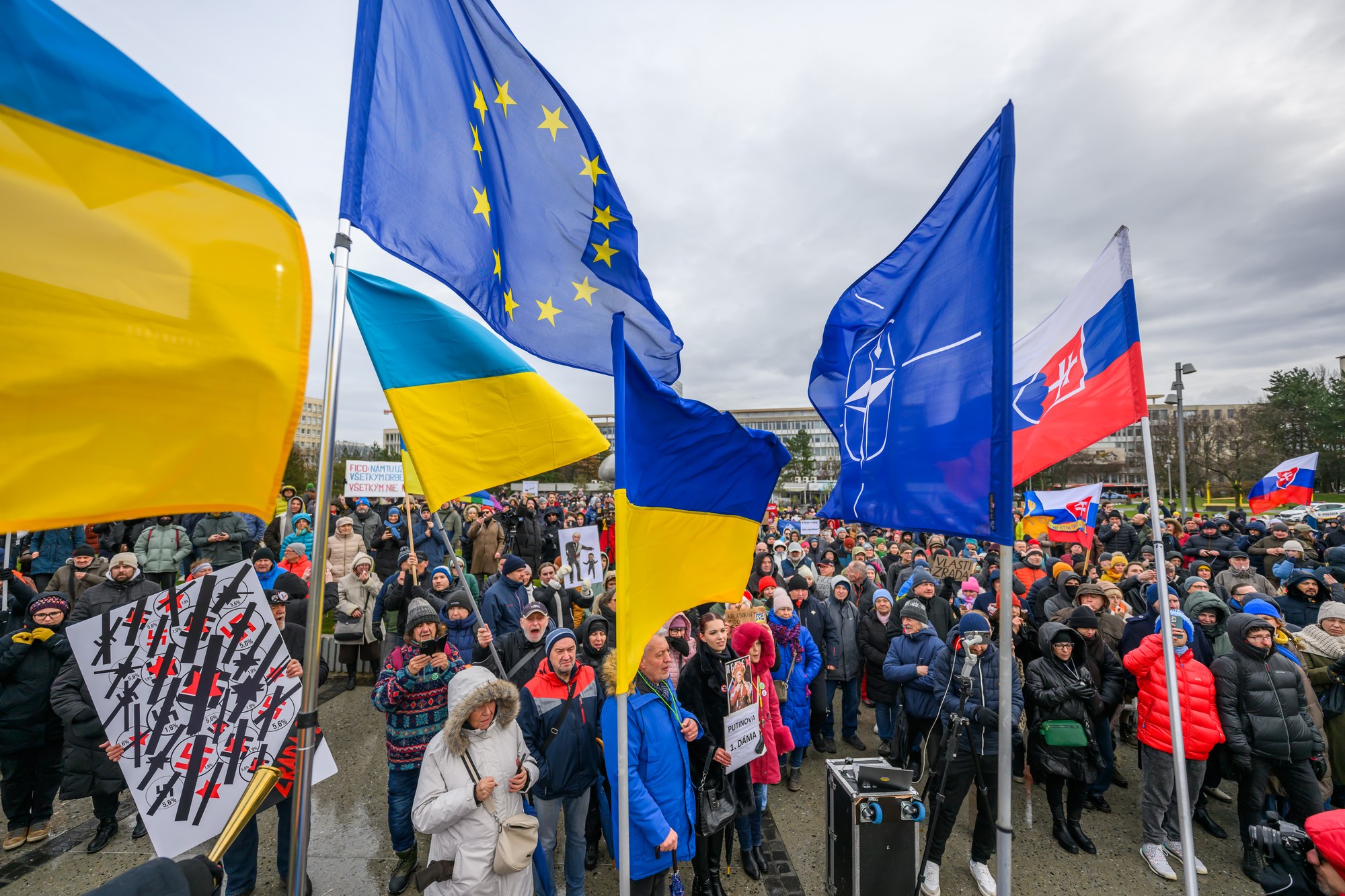 Protest proti návšteve premiéra Roberta Fica v Moskve.