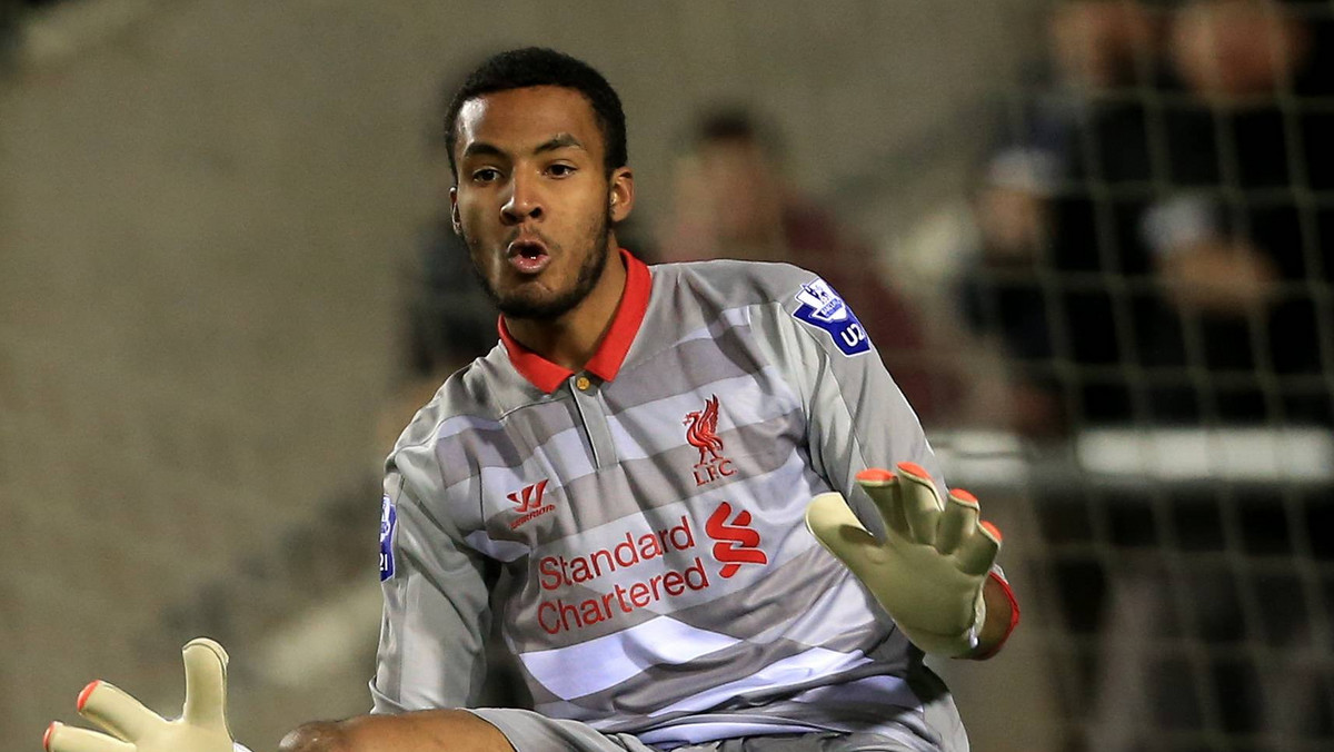 Lawrence Vigouroux, zawodnik Liverpoolu, grający na wypożyczeniu w Swindon Town, ma poczucie humoru. Tego jednak nie posiadają władze klubu, z którego właśnie został wyrzucony, za to, że zapłacił nałożoną na niego karę w jednopensówkach.