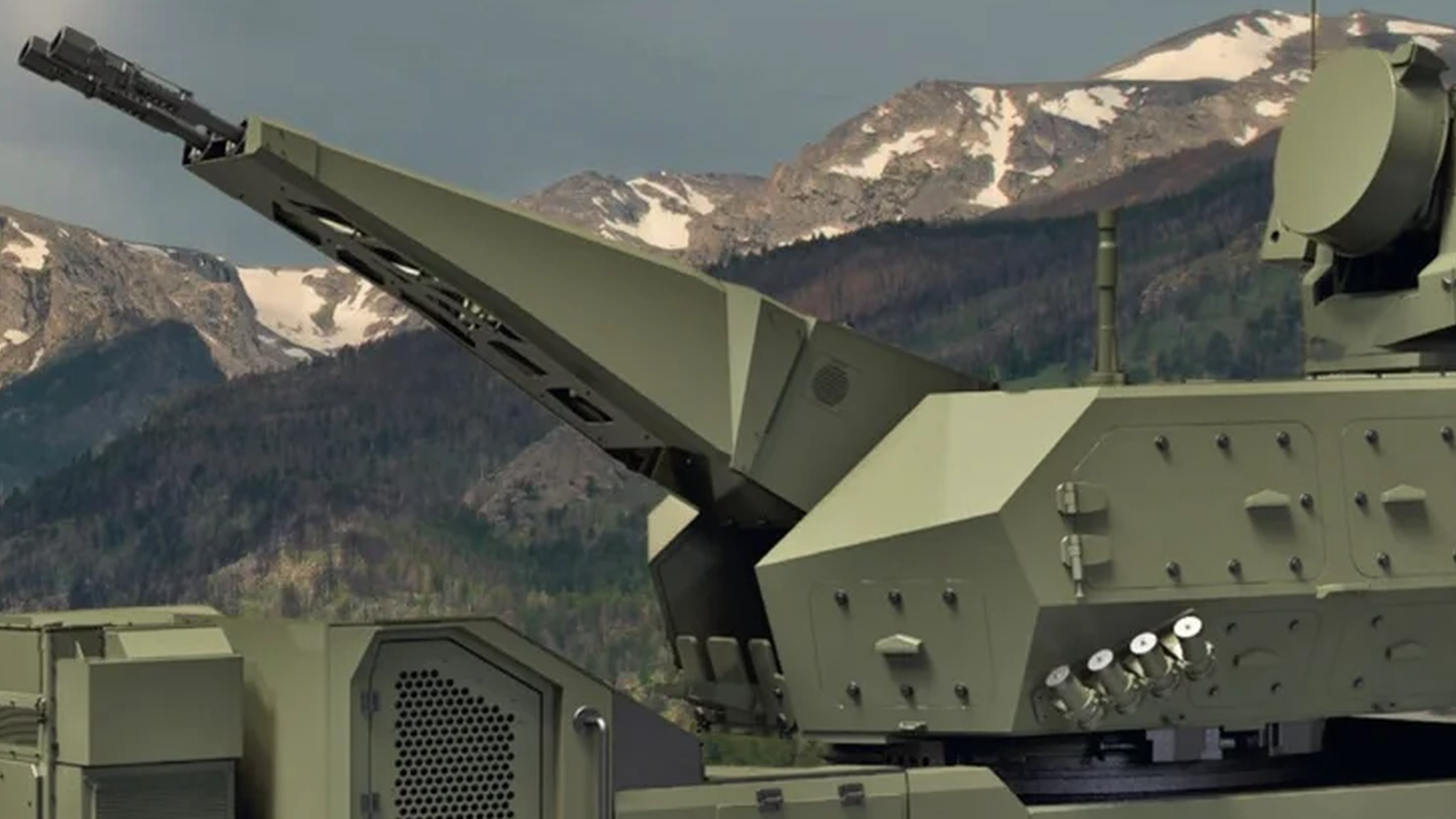 Tatrovka proti dronom: Česi predstavili revolučné vozidlo s kanónom