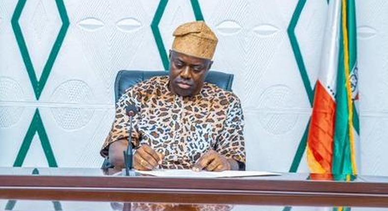 Governor Seyi Makinde has also directed all categories of workers to resume at the Oyo State Secretariat on June 22 [Twitter/@seyiamakinde]