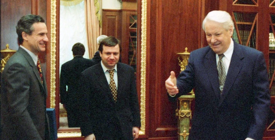 Jumašev (C) je sa Jeljcinom razgovarao o kandidatima za predsednika