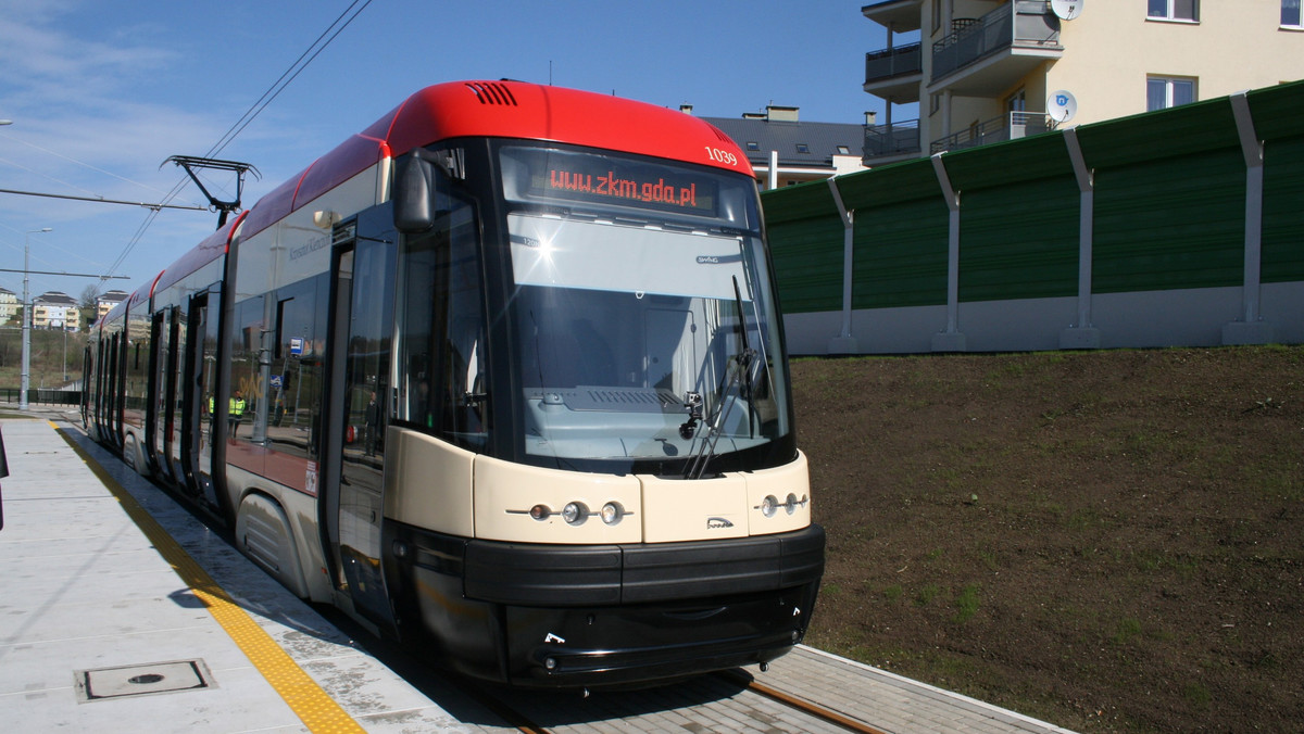 Choć Pomorska Kolej Metropolitalna ruszy dopiero za dwa lata, już teraz pojawiają się pytania o system taryfowy. Czy PKM-ka zostanie zintegrowana z trójmiejskim systemem opłat i biletów i podróżni będą mogli swobodnie przesiadać się między tramwajami, trolejbusami i kolejką metropolitalną?