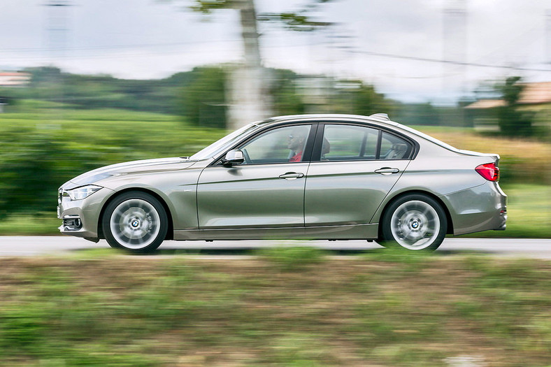 Czy nowe Audi A4 jest lepsze od BMW serii 3?