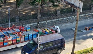 Košnice ispale iz kamiona u Kraljevu