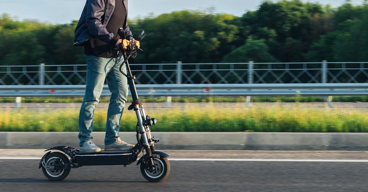 To prawdziwa plaga współczesnych dróg. Policja apeluje, media piszą, a ofiar śmiertelnych przybywa