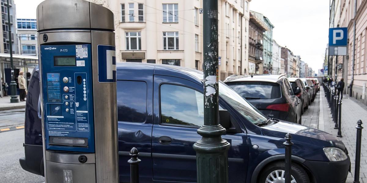 Strefa parkowania w Krakowie będzie mniejsza 