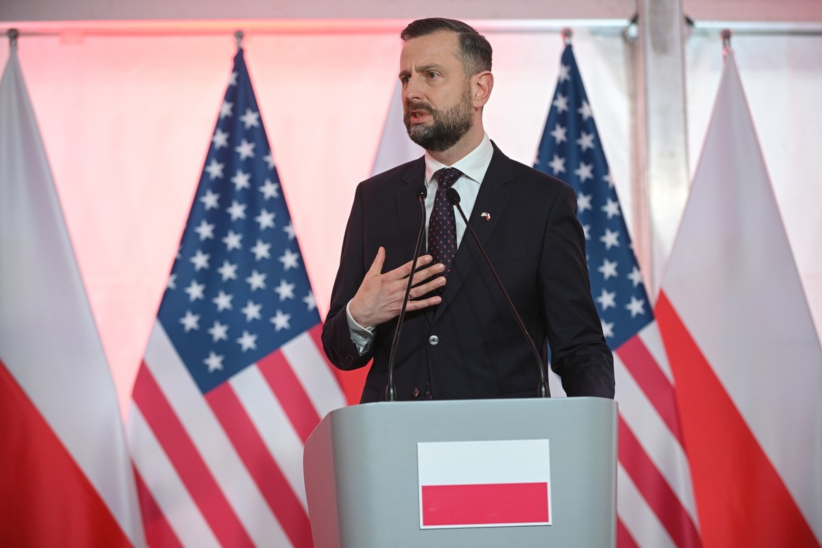 Warszawa, 14.02.2025. Wicepremier, minister obrony narodowej Władysław Kosiniak-Kamysz na konferencji prasowej z sekretarzem obrony USA w siedzibie MON w Warszawie. (aldg) PAP/Marcin Obara