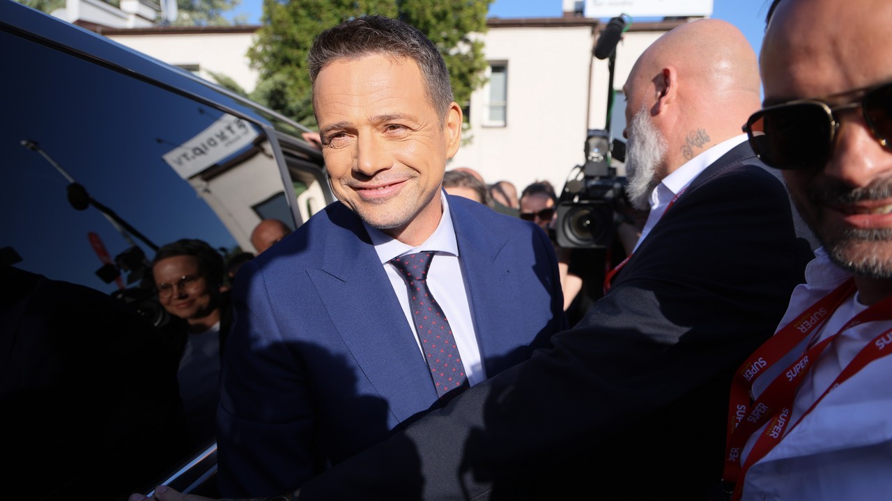 Trzaskowski ostro odpowiada Hołowni. "Ponosisz za to większą odpowiedzialność niż ja" [RELACJA NA ŻYWO]