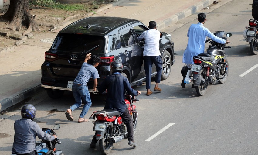 Tekstilna industrija, koja čini više od 80% izvoza i zapošljava 4 miliona ljudi, doživljava pad izvoza