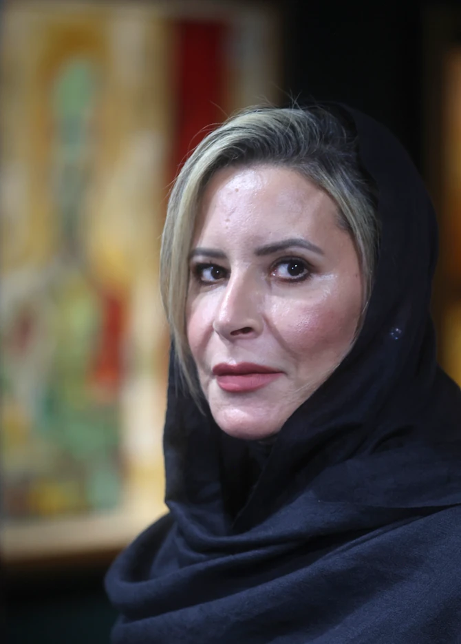 Ajša Gadafi na izložbi u Moskvi