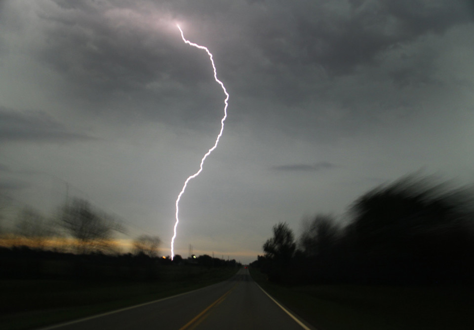 Gwałtowne tornada pustoszą USA