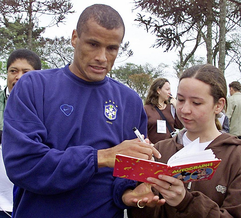 Rivaldo pokazał nogę po operacji!