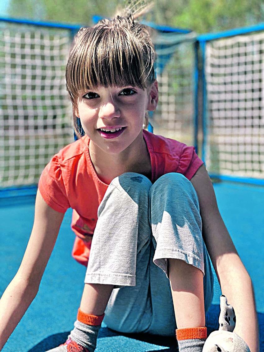 Ana mnogo bolje sedi, nema više grčenje mišića i sve razume, bori se za svoj prvi korak