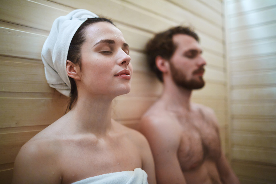 4. Wizyta w saunie. Zdrowa przyjemność, która może przyczynić się do zahamowania apetytu 