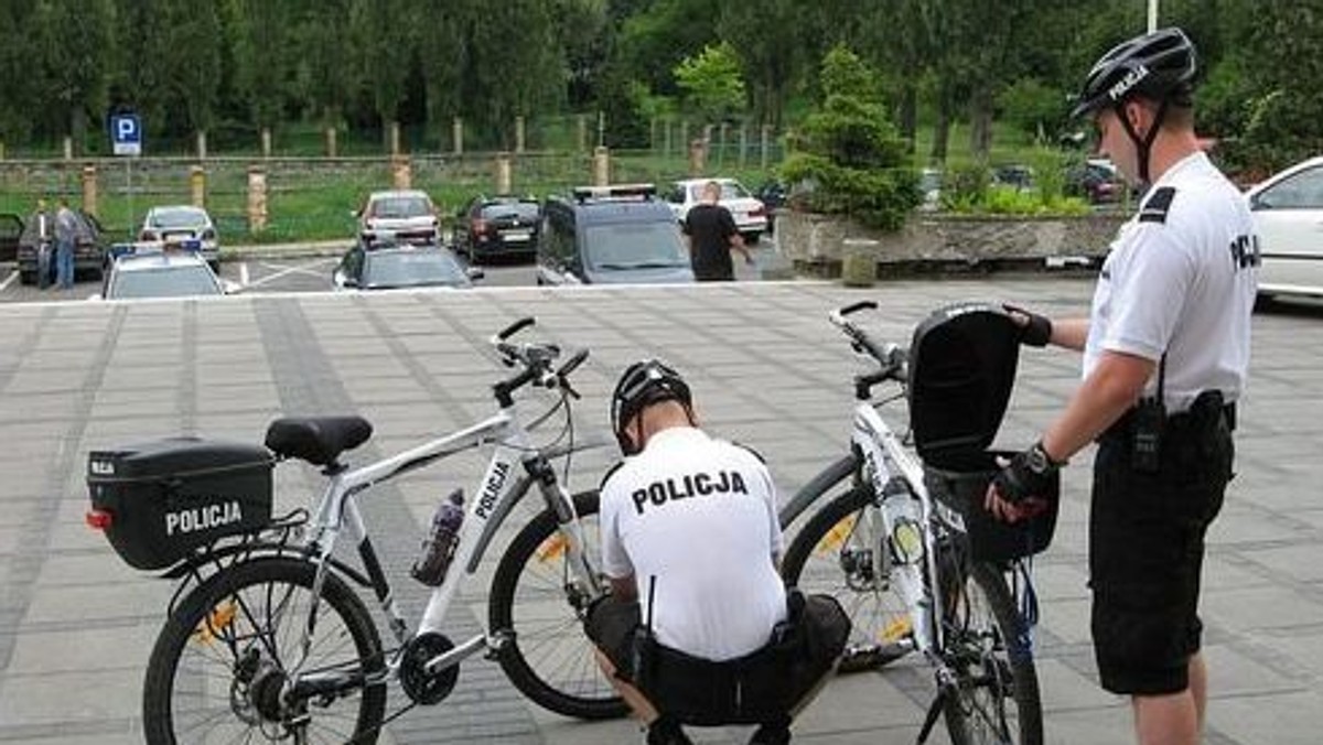 Na terenie Zielonej Góry nad bezpieczeństwem czuwają patrole rowerowe, które pojawiają się najczęściej w centrum miasta oraz w okolicach parków i skwerków.