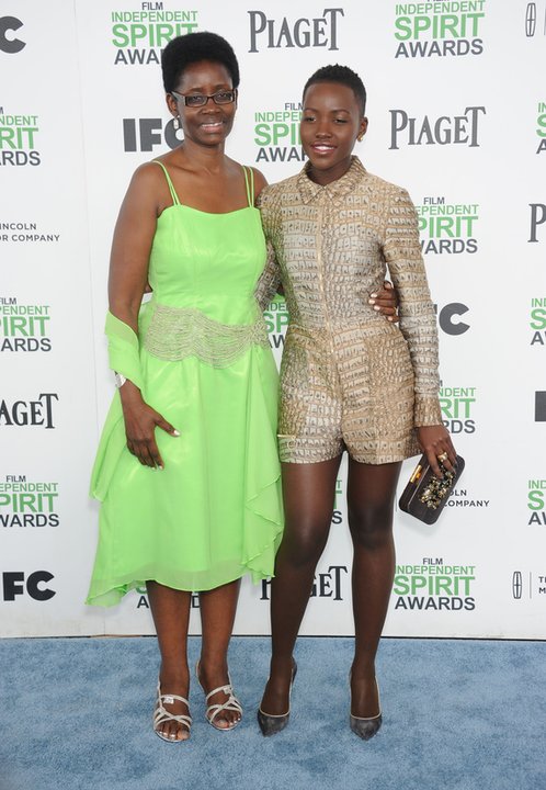 Zagraniczne gwiazdy z mamami na czerwonym dywanie: Lupita Nyong'o i Dorothy Nyong'o