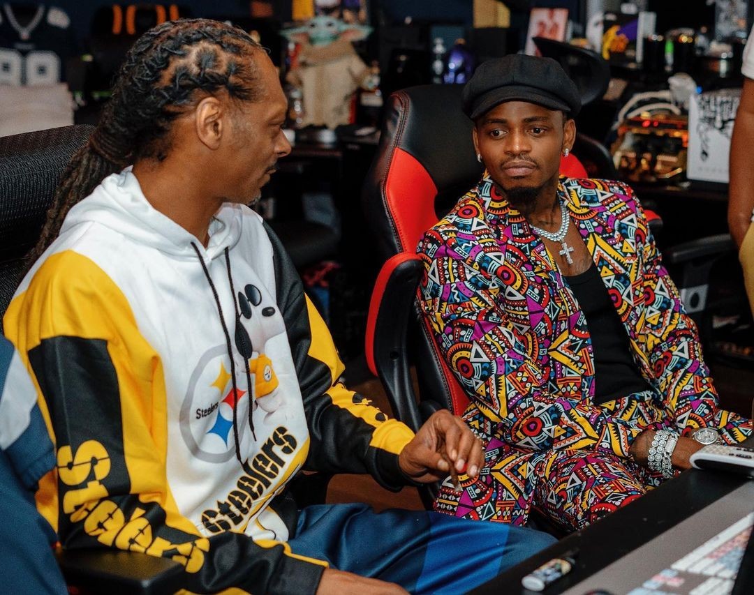 Diamond Platnumz in studio with Snoop Dogg