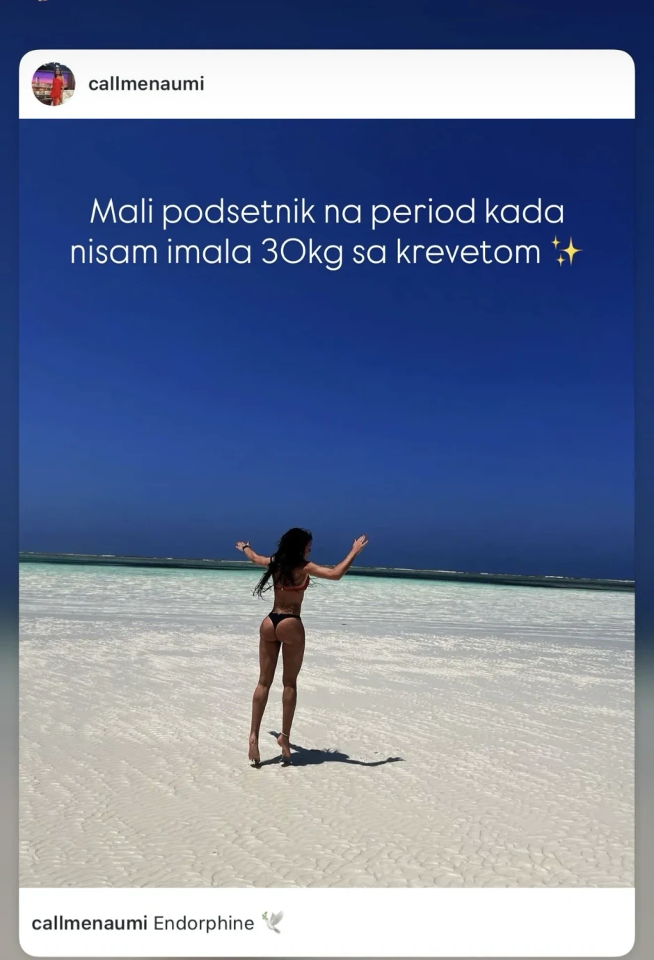 Mina Naumović u minijaturnom bikiniju 