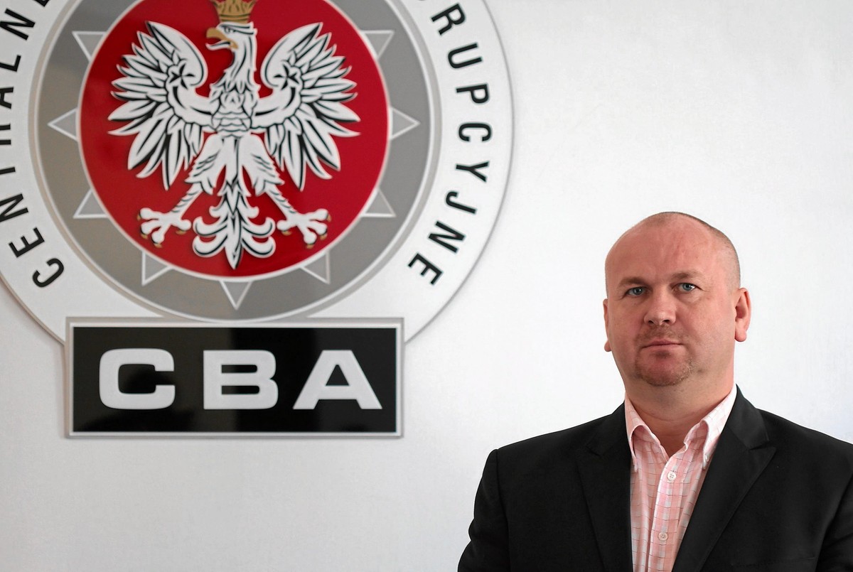 Szef CBA Paweł Wojtunik
