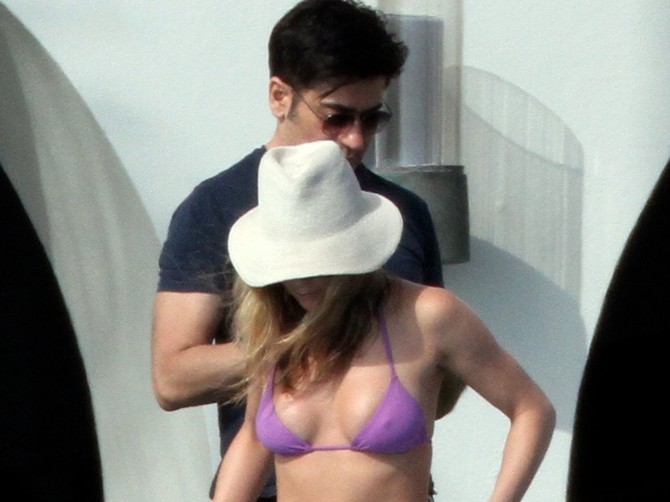 Dženifer Aniston 